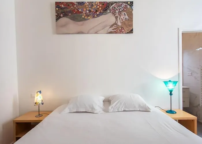 #22 Emma Suite 2Bdr Balcony Center Town 2Mins Tramway